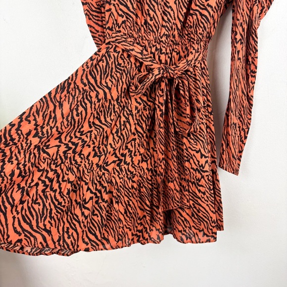 Anna Cate Elizabeth Tiger Print Long Sleeve Mini Dress Sz XS - Picture 8 of 13